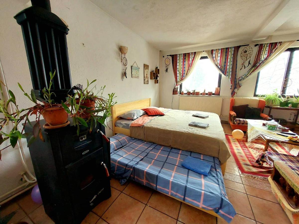 Incredible Apartment With A Mountain View - Matka Üsküp Dış mekan fotoğraf