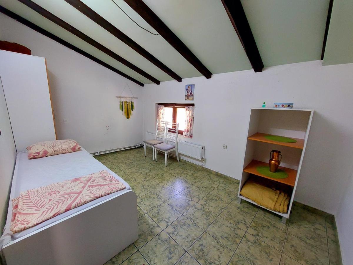 Incredible Apartment With A Mountain View - Matka Üsküp Dış mekan fotoğraf