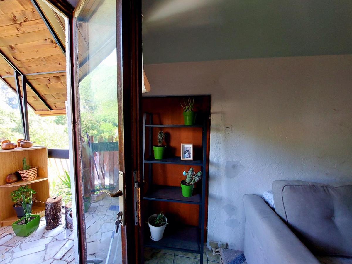 Incredible Apartment With A Mountain View - Matka Üsküp Dış mekan fotoğraf