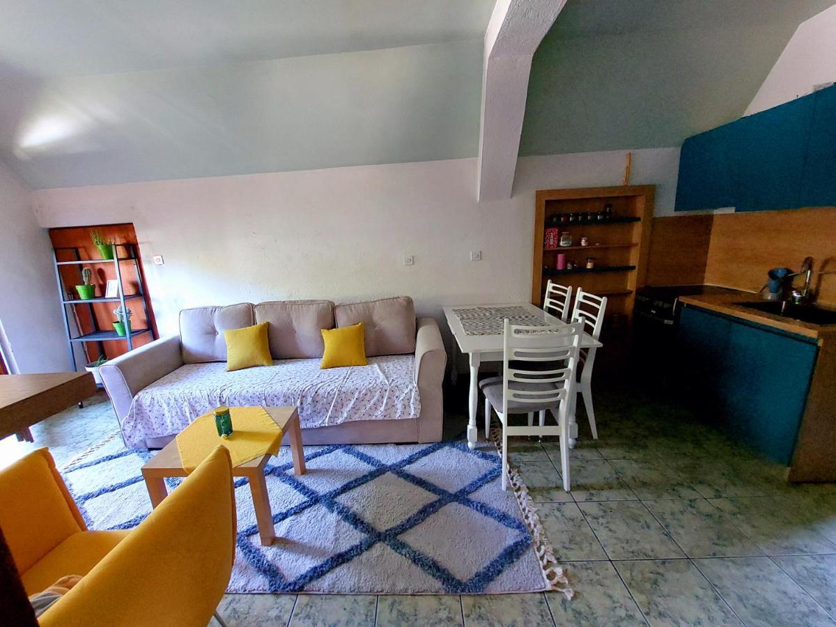 Incredible Apartment With A Mountain View - Matka Üsküp Dış mekan fotoğraf